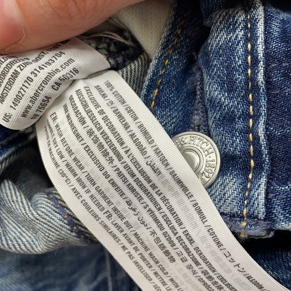 Abercrombie & Fitch embroidered high waist shorts - Picture 4 of 6